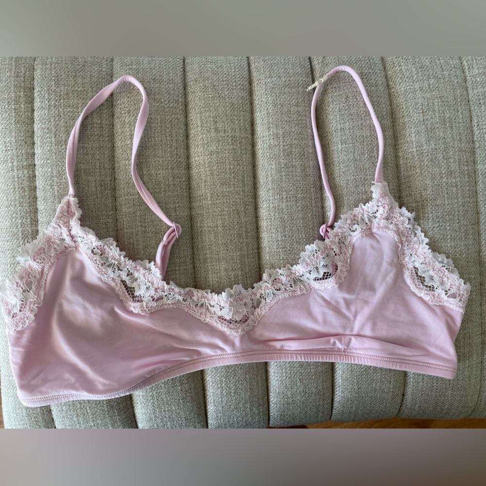 Skims Fits Everyone Pink Lace Trim Bralette